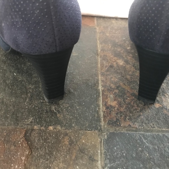 Peter Kaiser Navy Suede Pumps - Picture 4 of 5